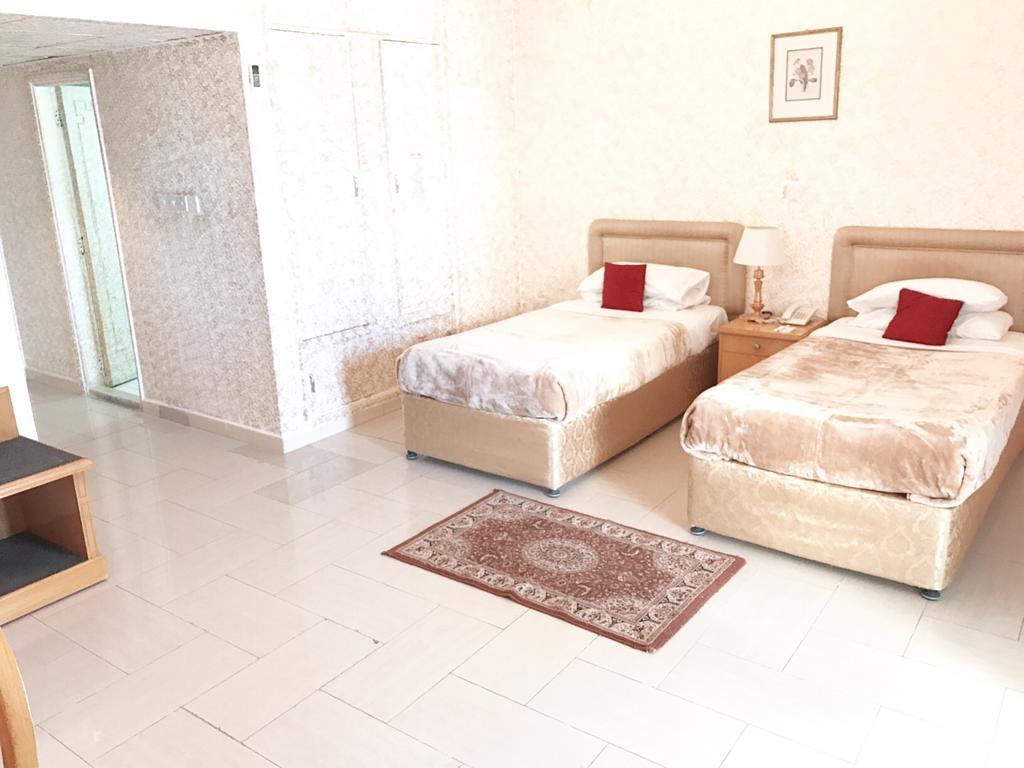 Golden Beach Motel Sharjah Exterior photo