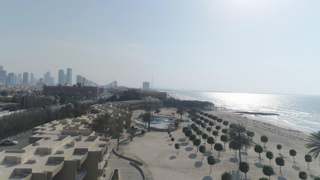 Golden Beach Motel Sharjah Exterior photo