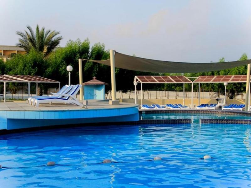 Golden Beach Motel Sharjah Exterior photo